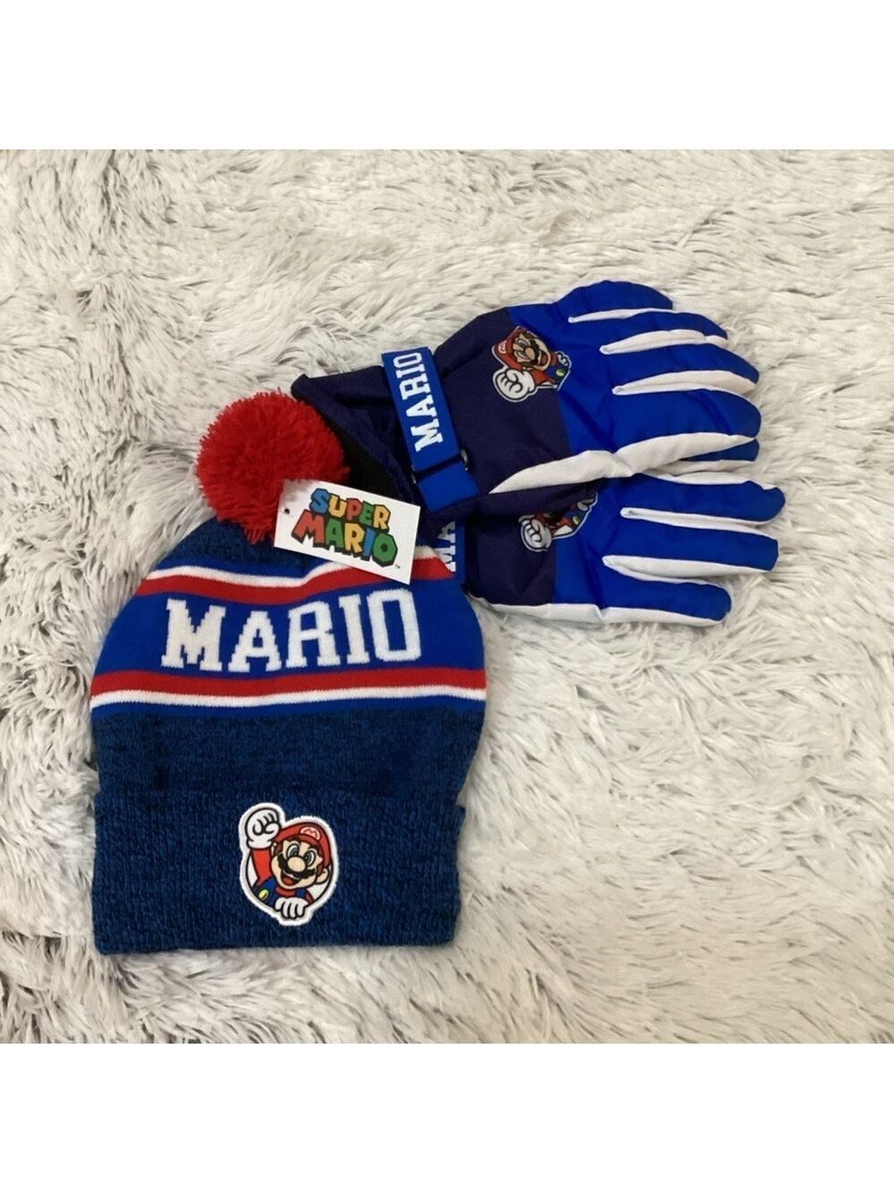 Bio world Nintendo Super Mario boys hats and gloves set youth L/XL